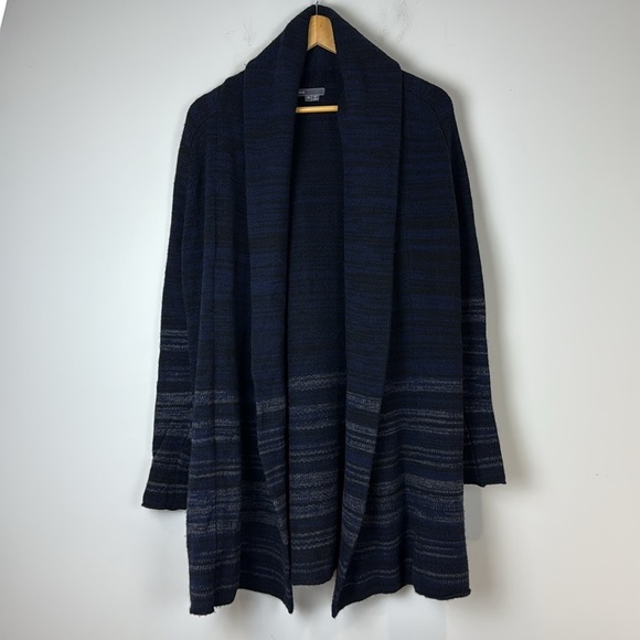 Vince Navy and Black Knit Sweater size extra small - Picture 1 of 7